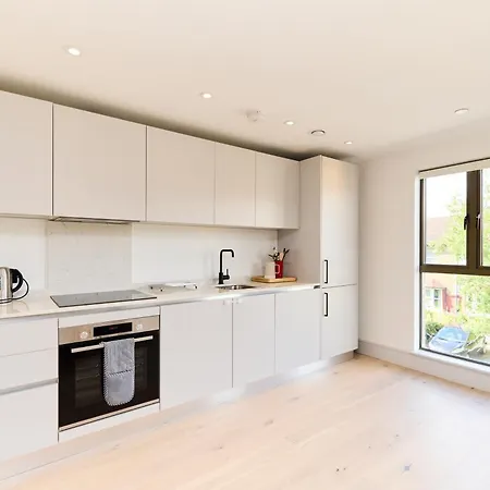 The South Wimbledon Hideout - Fancy 1Bdr Flat With Balcony Apartment London Exterior photo