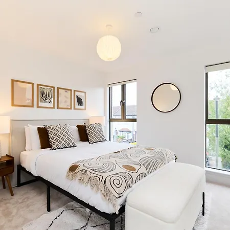 The South Wimbledon Hideout - Fancy 1Bdr Flat With Balcony Apartment London Exterior photo