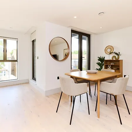 The South Wimbledon Hideout - Fancy 1Bdr Flat With Balcony Apartment London Exterior photo